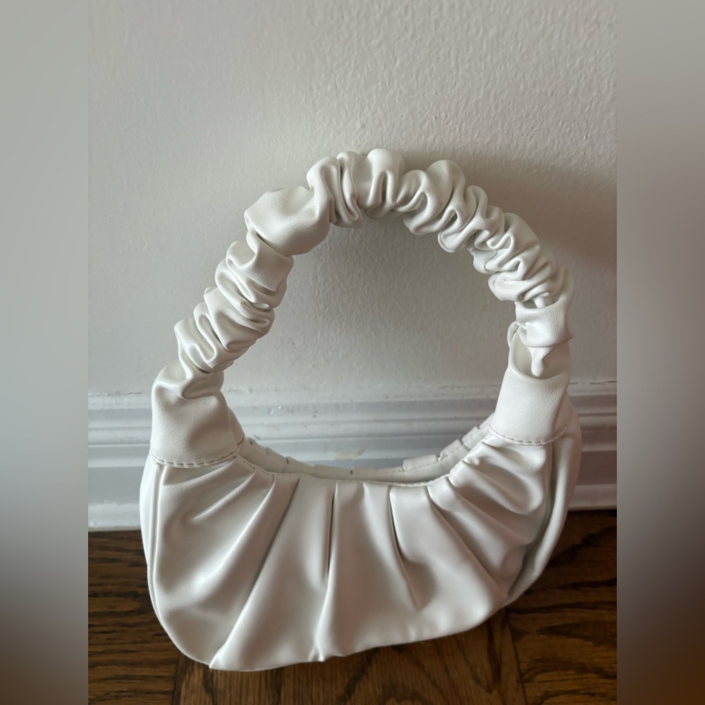 White Ruched Handle Bag - Picture 2 of 3
